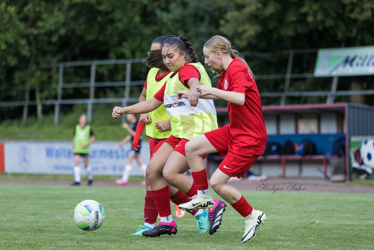 Bild 76 - wCJ VfL Pinneberg - Eimsbuetteler TV : Ergebnis: 0:5